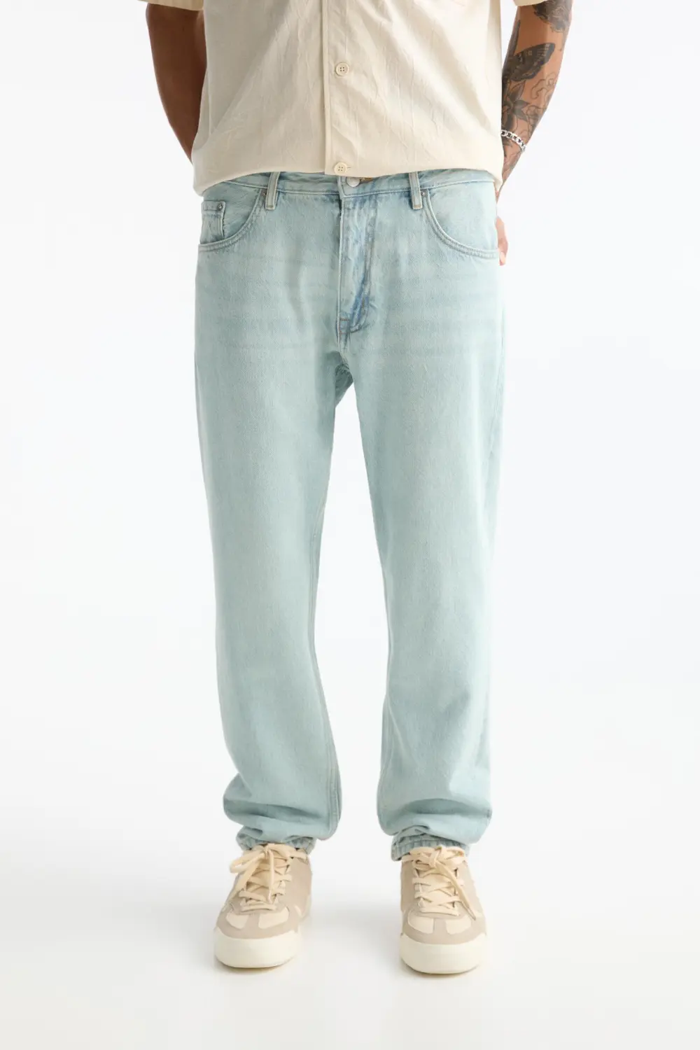 Standard jeans