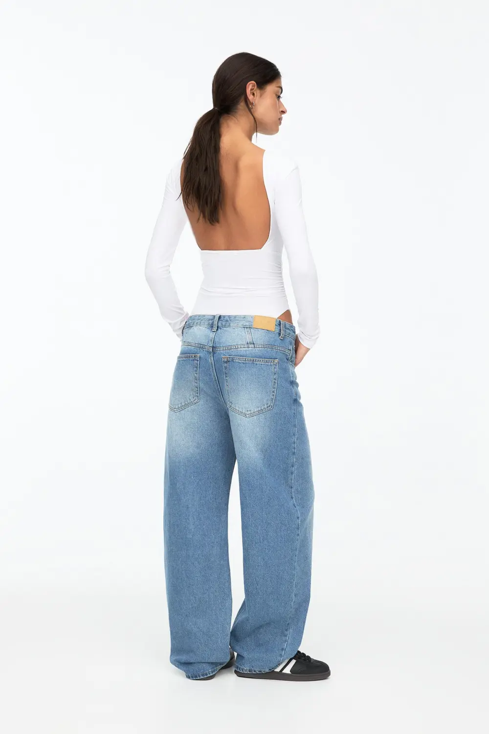 Open back polyamide bodysuit