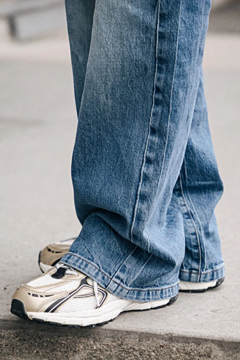 Wash Stretchy Mid Waist Straight Leg Jeans