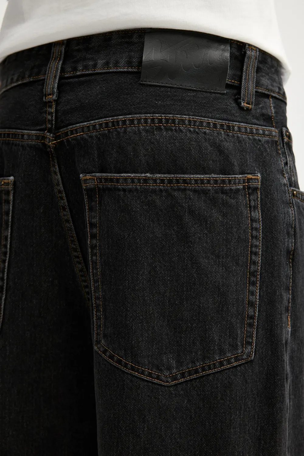 Loose baggy jeans