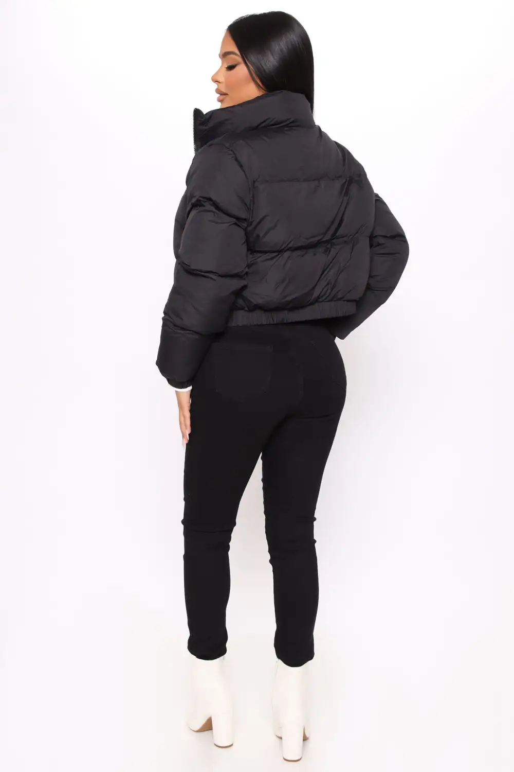 Looking Brand New Cropped Puffer Jacket - Black