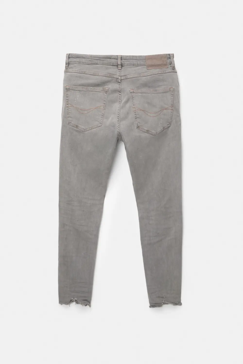 Ripped carrot fit jeans