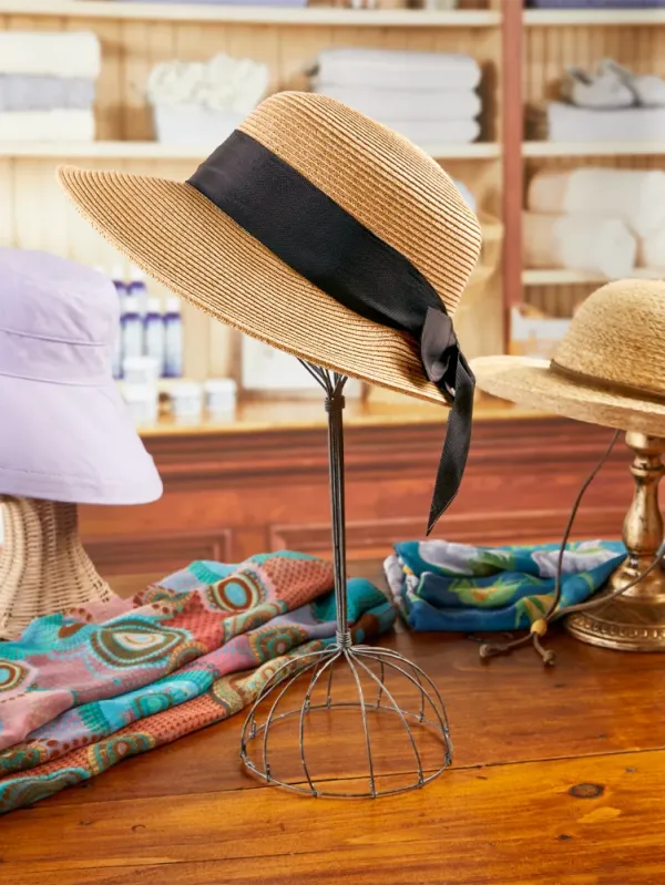 Women's Raffia Hat With Ribbon and Bow