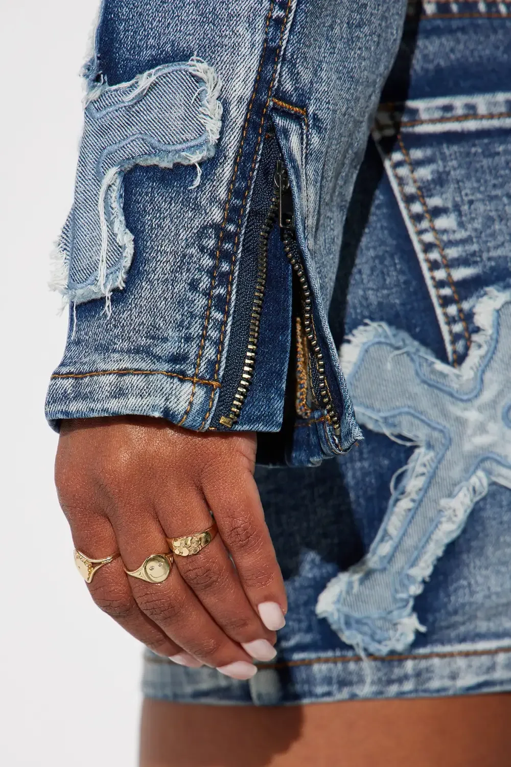 Cross Your Mind Denim Jacket - Medium Wash