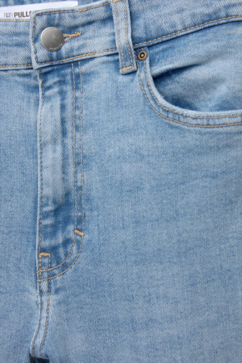 Jeans flare tiro alto