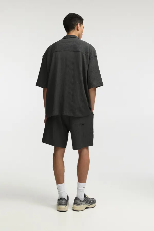 Flowing Bermuda shorts