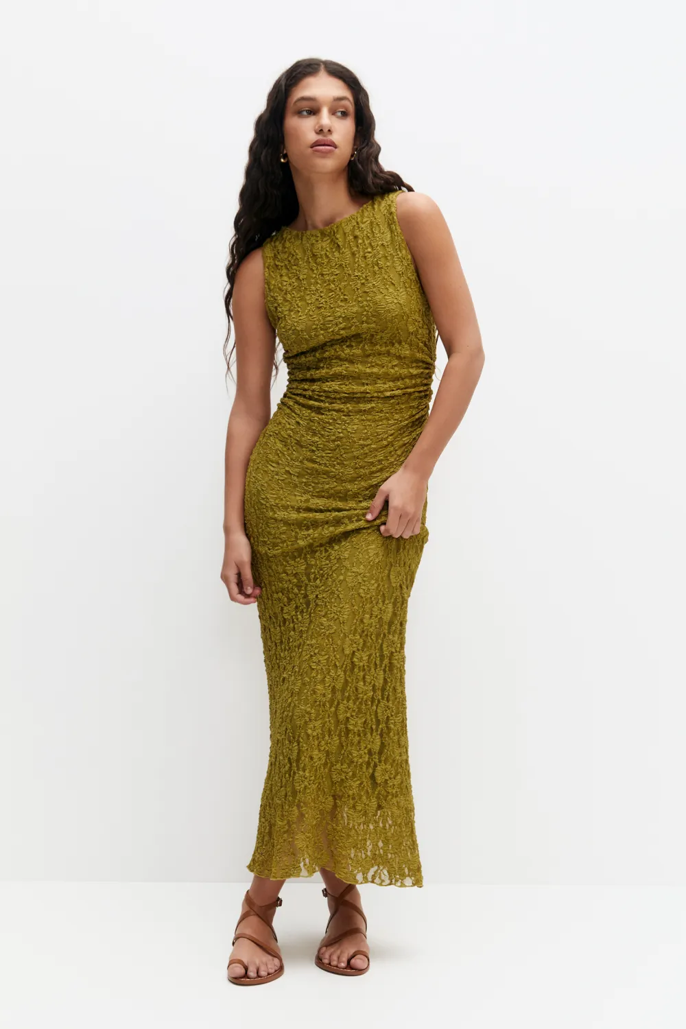 Vestido midi encaje manga sisa