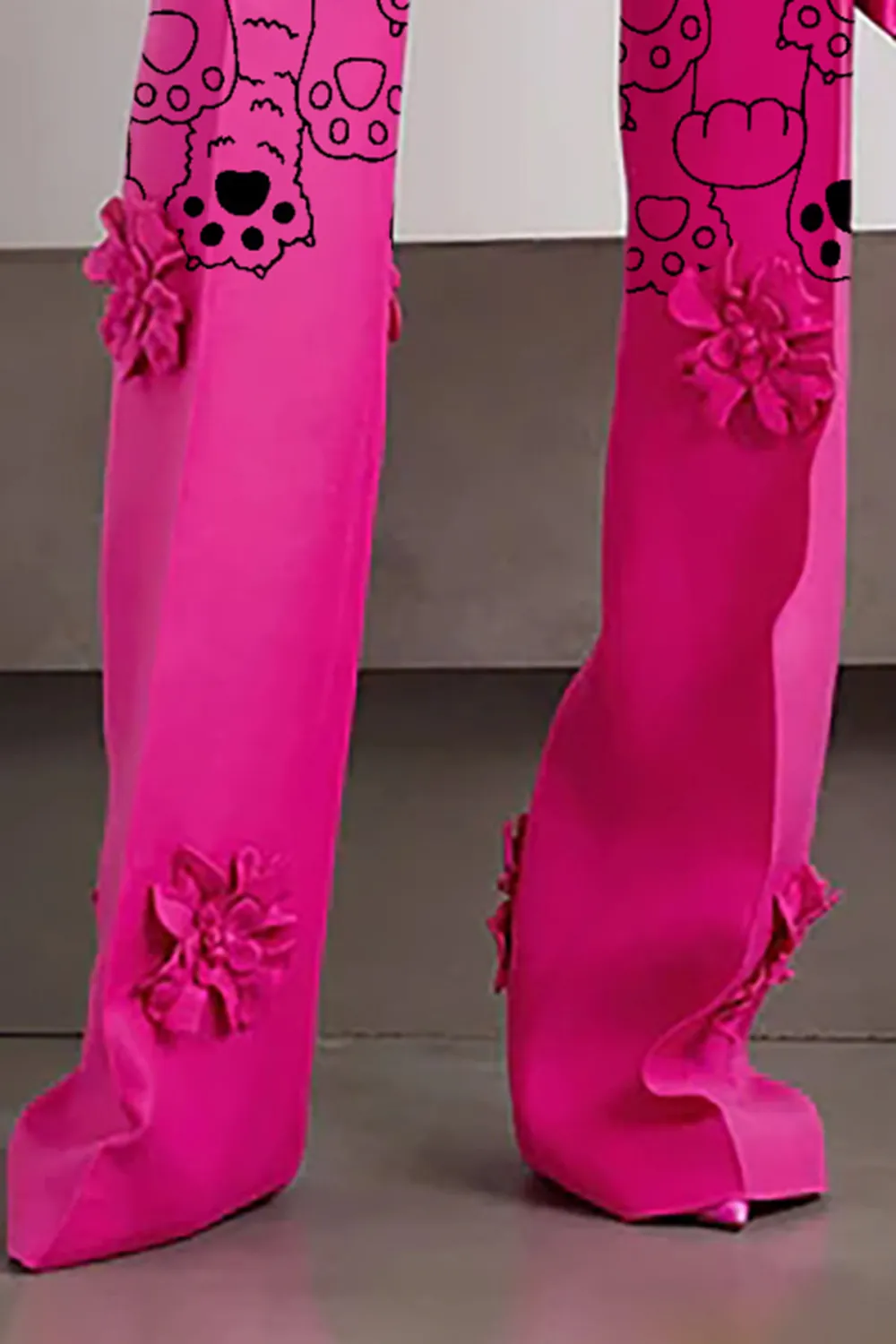 Smart Monochrome Rosette Applique High Waisted Flare Leg Tailored Pants