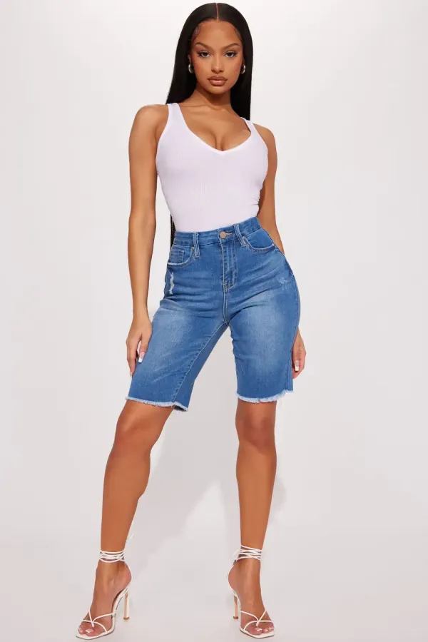 Check You Out Stretch Denim Bermuda Shorts - Light Wash