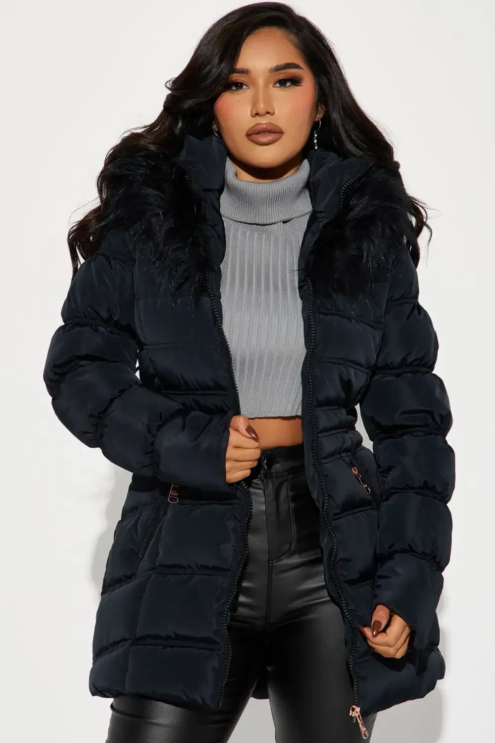 Ice Skating Date Puffer Jacket - Black