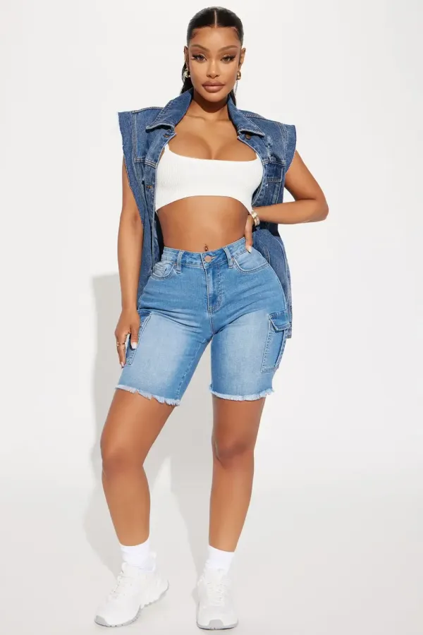 What Goes Around Stretch Cargo Denim Shorts - Medium Wash