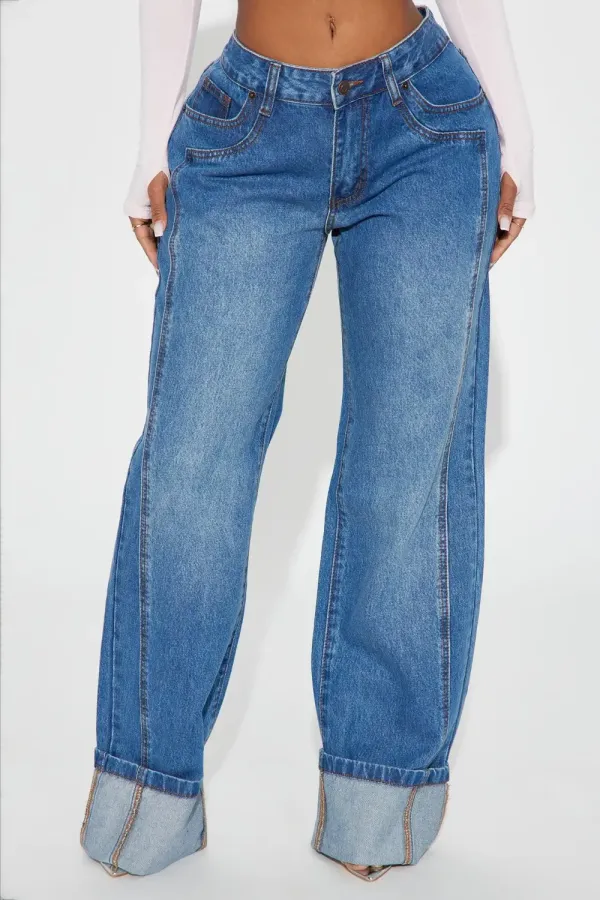 Feel The Rush Seamed Cuff Wide Leg Jeans - Medium Wash