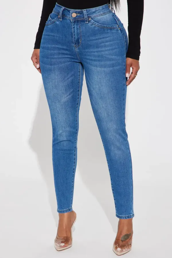Squat Like That Booty Lifting Jeans - Medium Blue Wash
