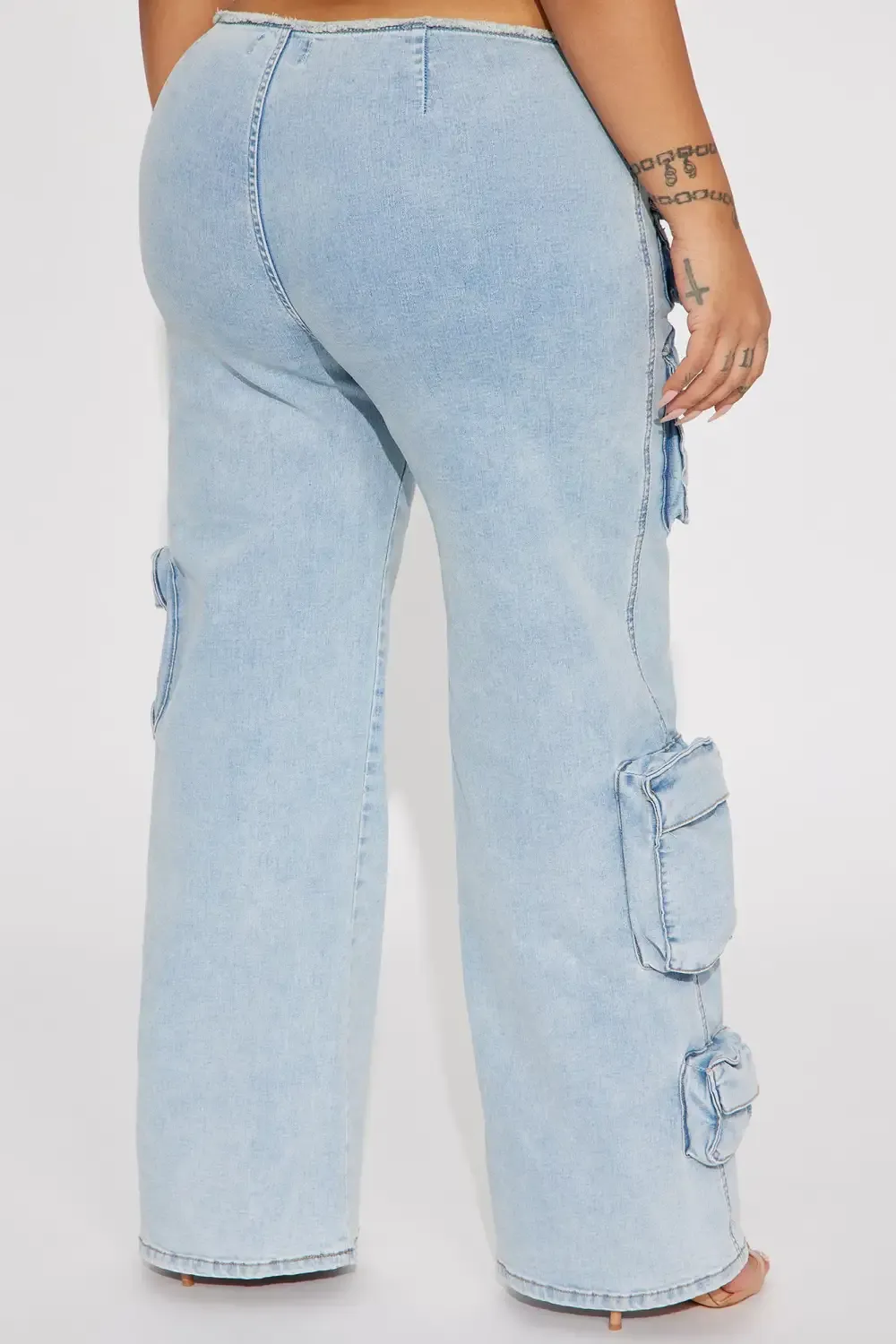 Kelly Cargo Low Rise Straight Jeans - Light Wash