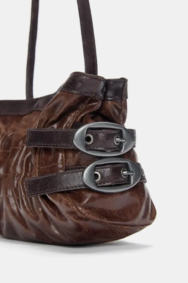 Bolso de hombro fruncido