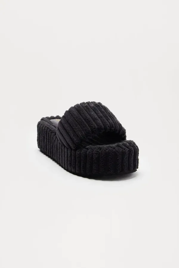 Amika Flatforms - Black