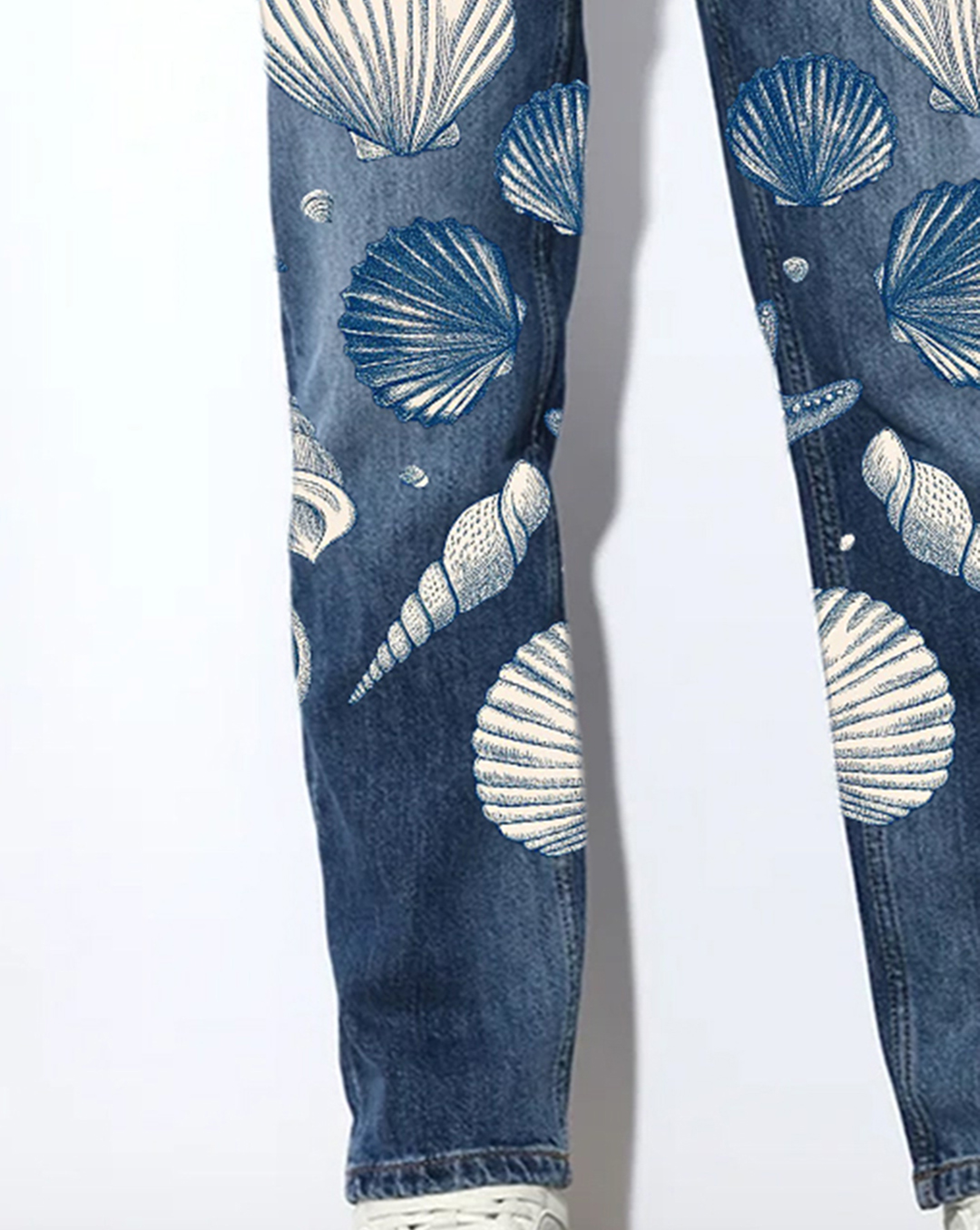 Blue High Rise Straight Fit Jeans with Shell Print
