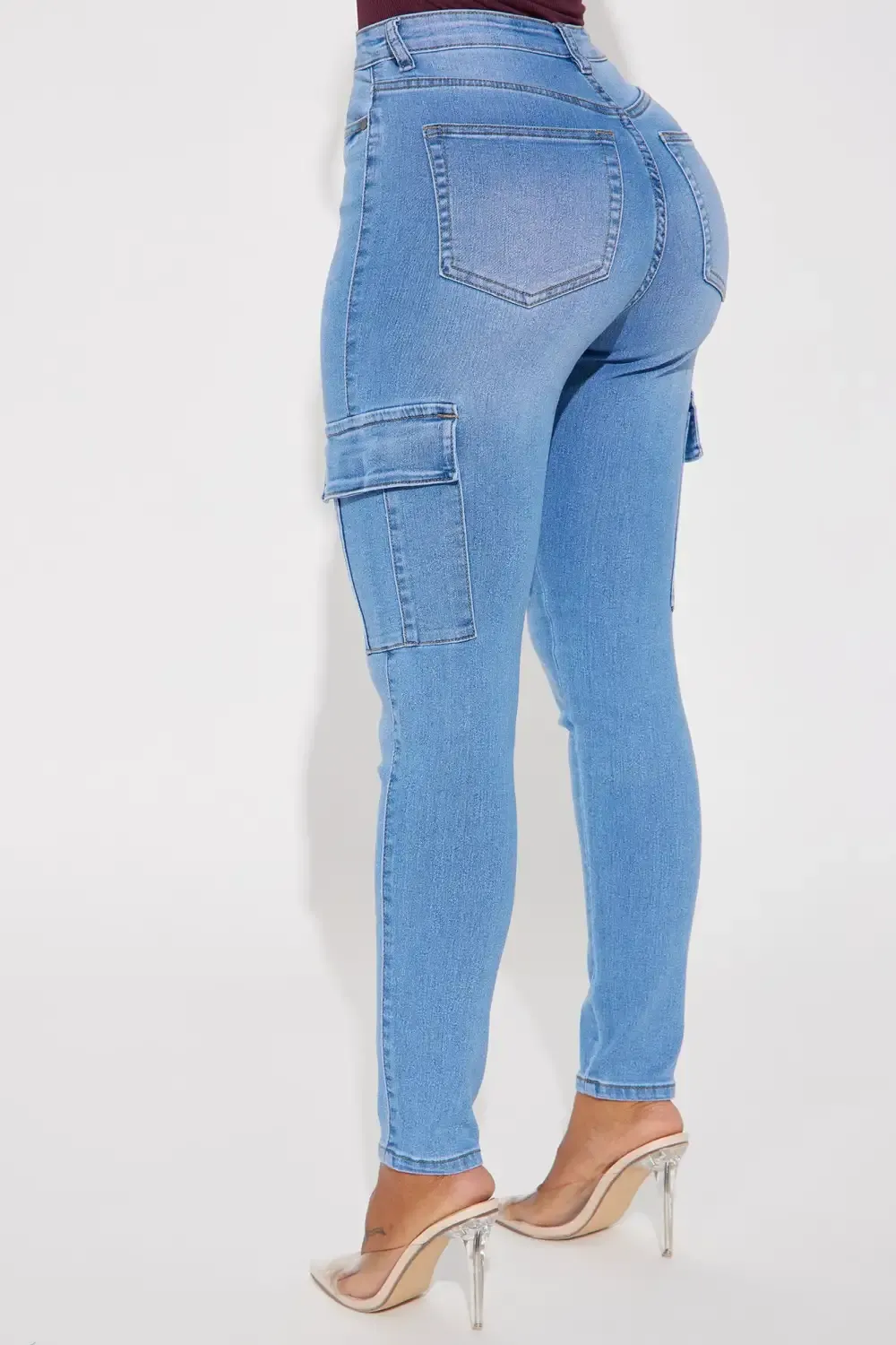 On The Roster Stretch Cargo Jean - Medium Wash