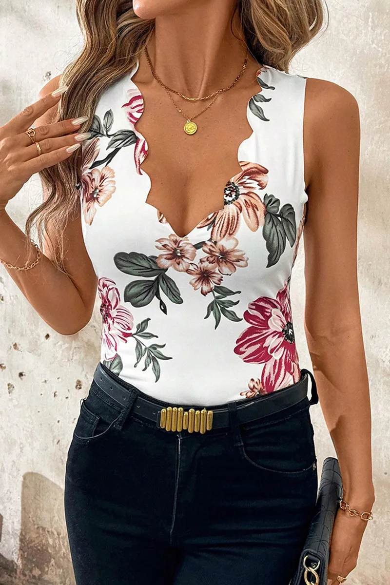 Floral Pattern Scallop Trim Plunging Neck Tank Top