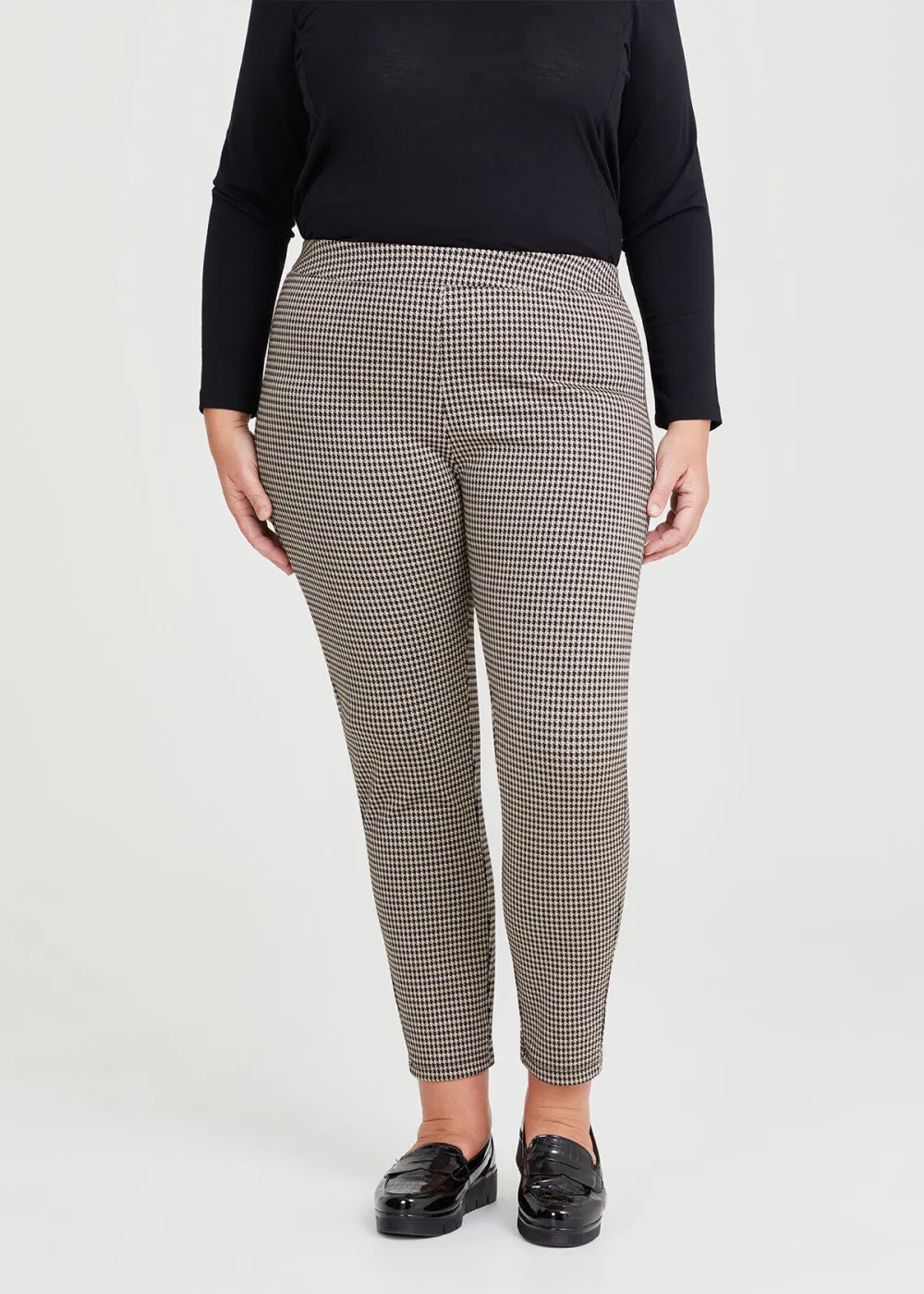 Houndstooth Pull On Pant