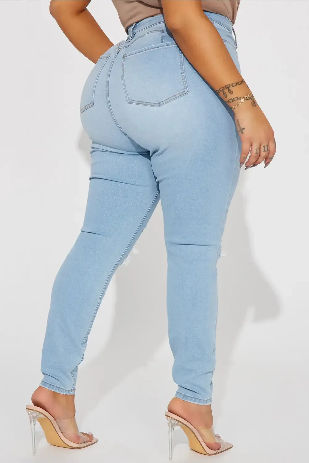 Booty Lifter Curvy Stretch Skinny Jean - Light Wash