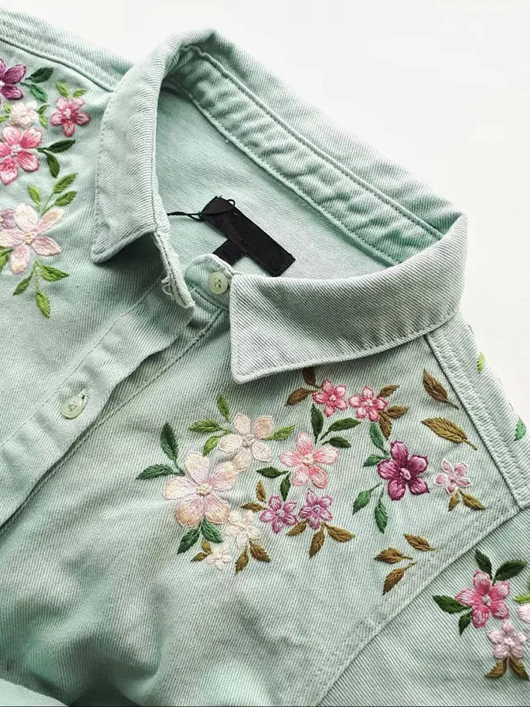 Women's Retro Floral Embroidery Art Long Sleeve Casual Shirt