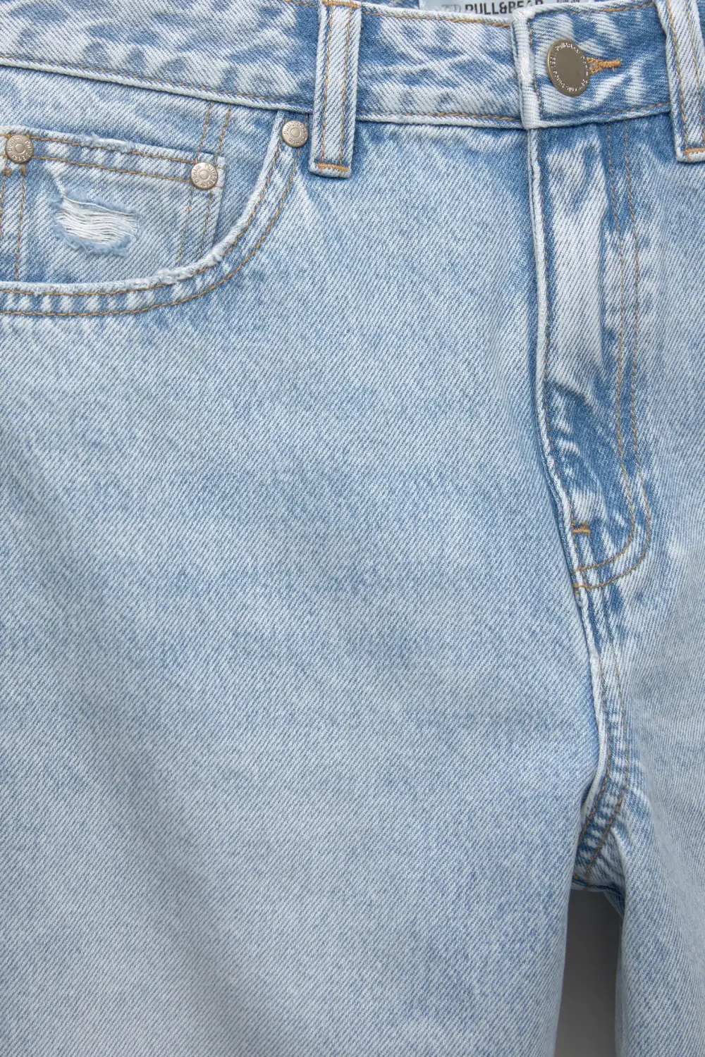 Jeans baggy rectos vuelta bajo