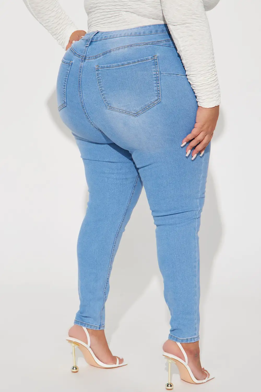 Vibe Check Curvy Stretch Skinny Jeans - Light Wash