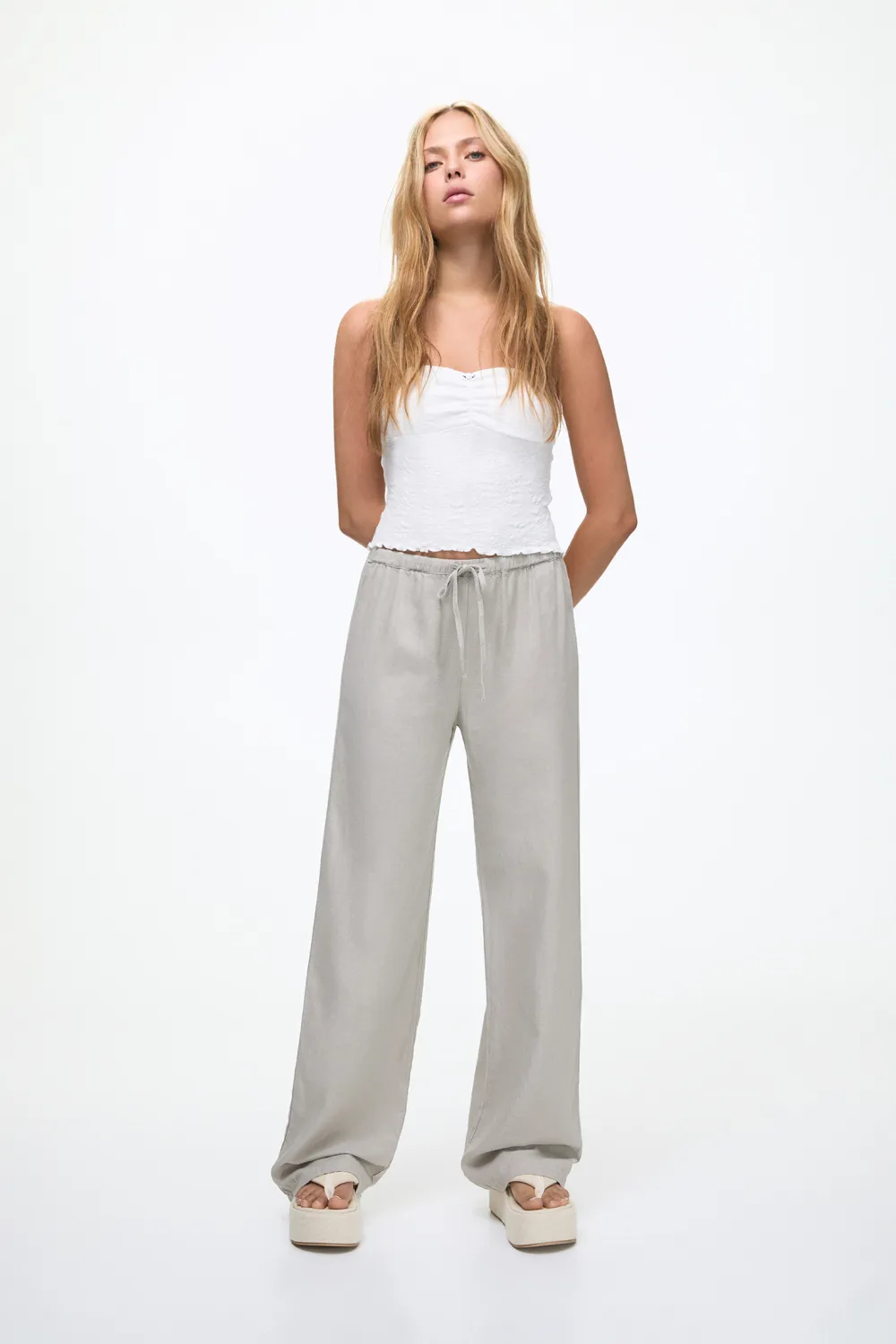 Pantalón fluido con lino