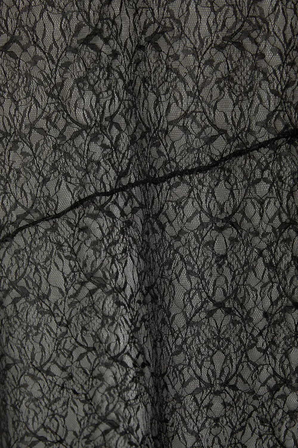 Vestido asimétrico encaje