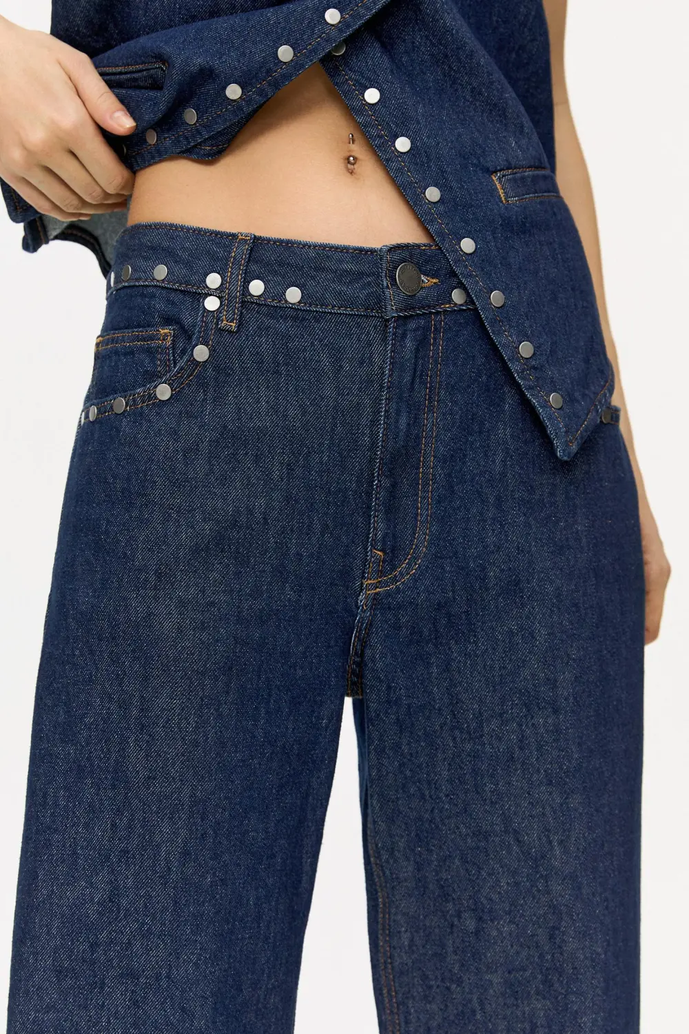 Jeans rectos tachas