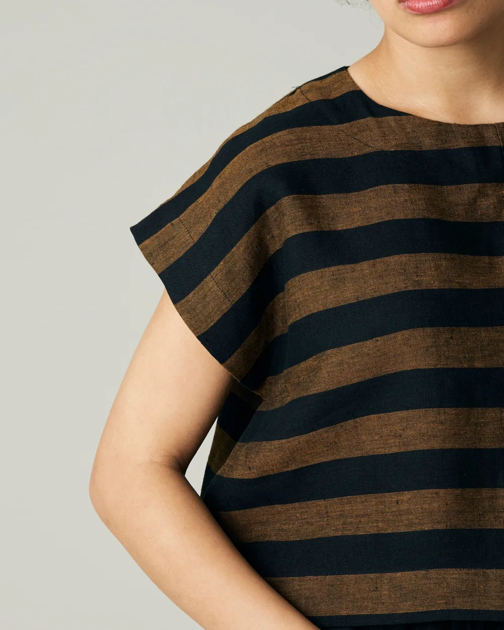 RUST STRIPE LINEN TOP
