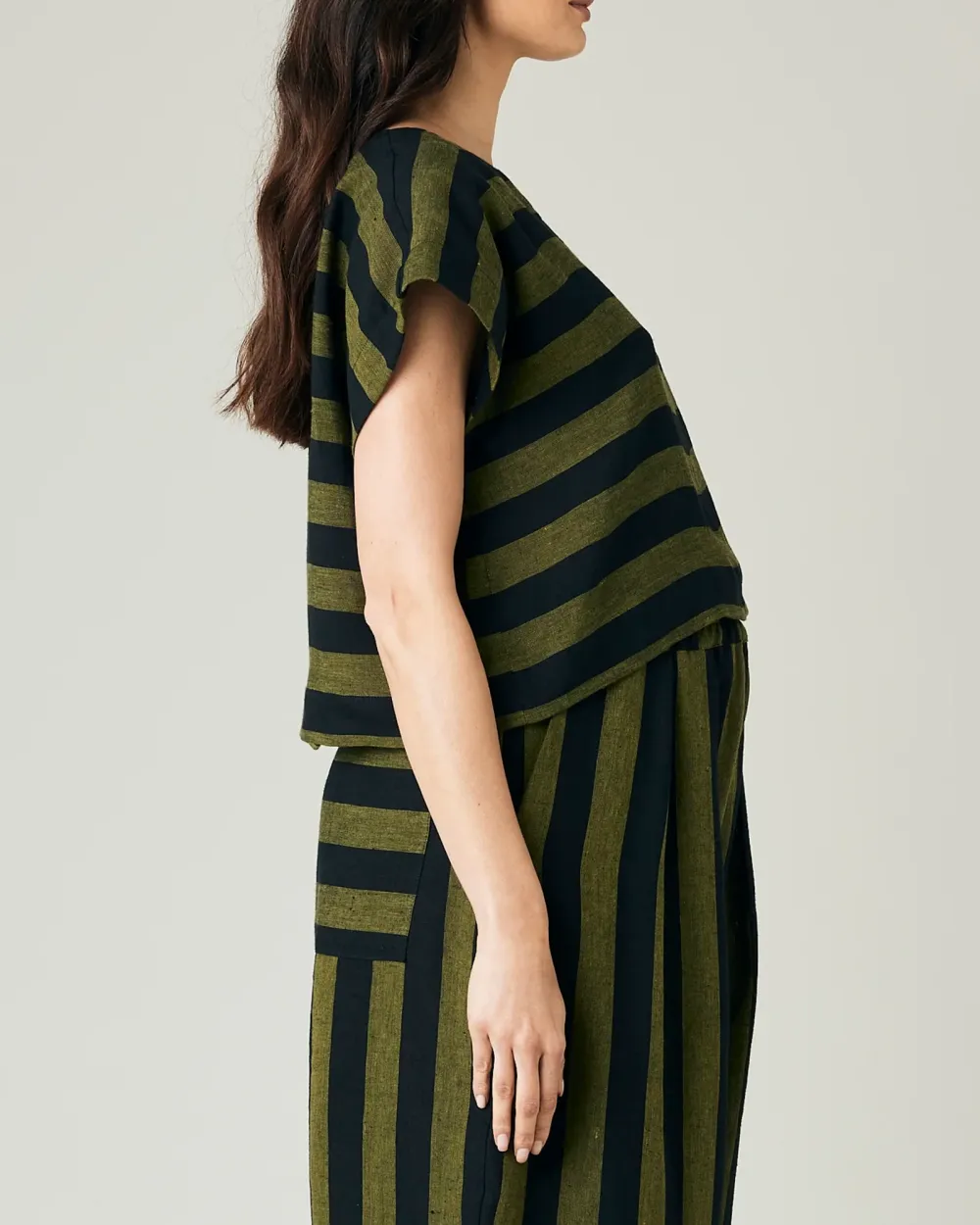 BLACK & OLIVE STRIPE LINEN TOP