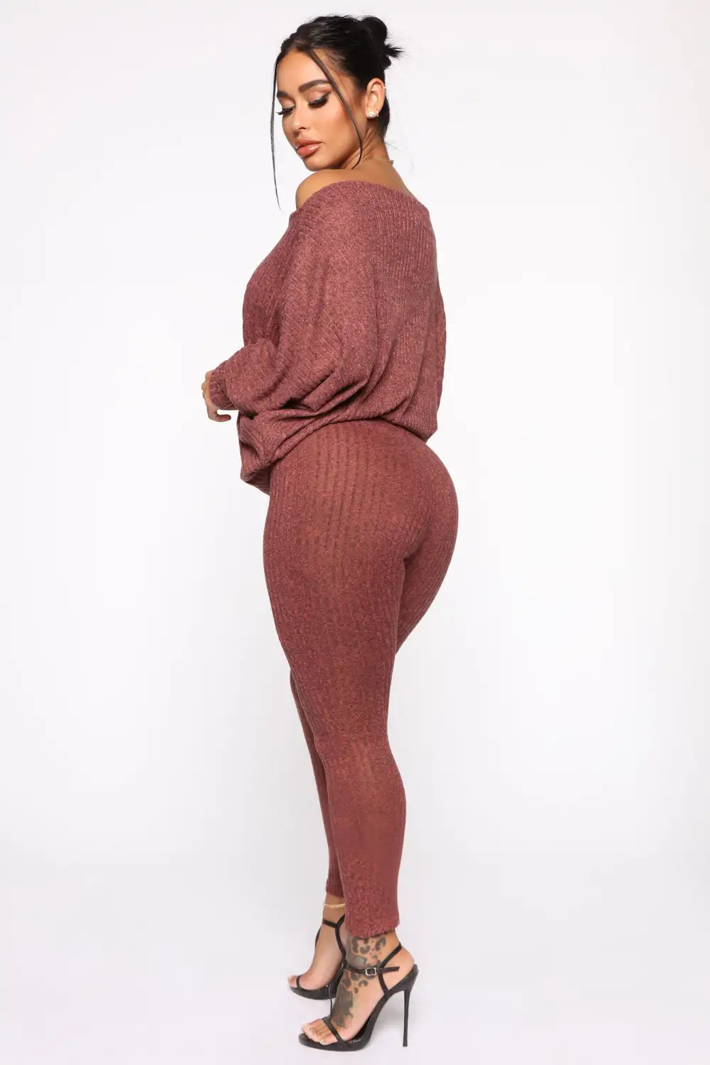 Feeling The Chill Sweater Set - Mauve