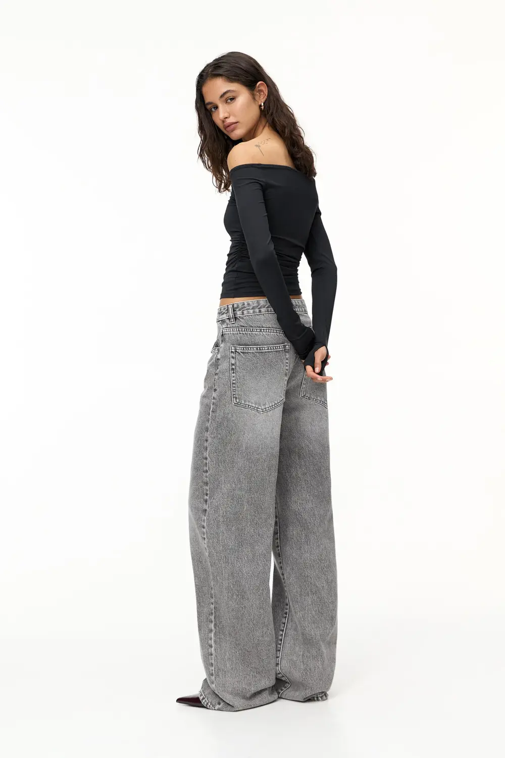 Off-the-shoulder top