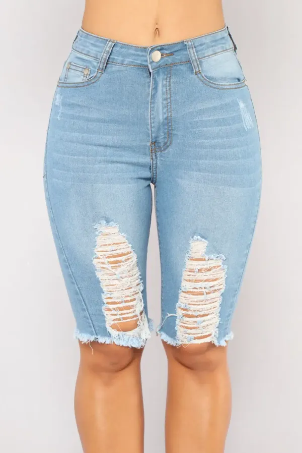 Kassidy Distressed Bermuda Shorts - Light Wash