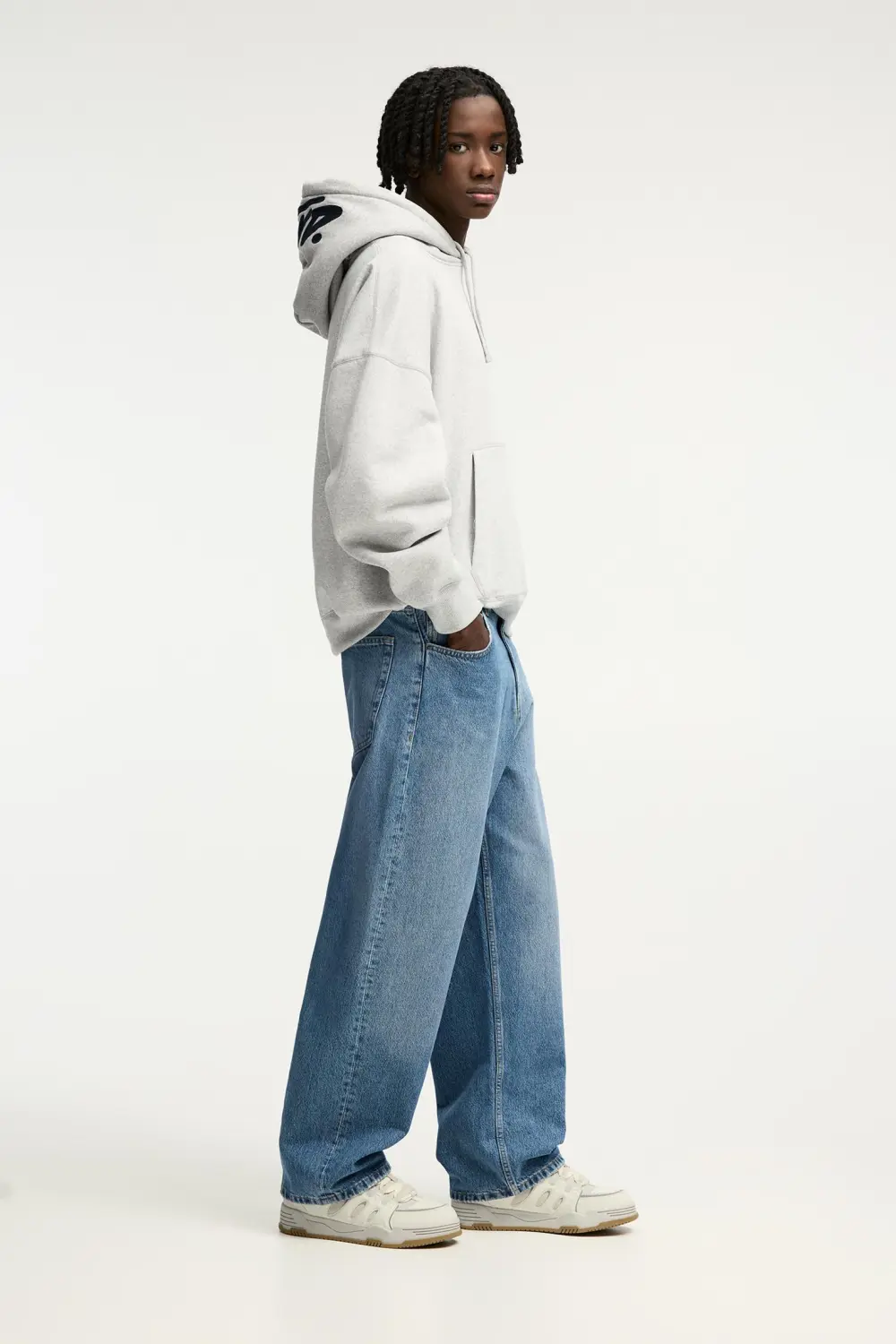 Loose baggy jeans