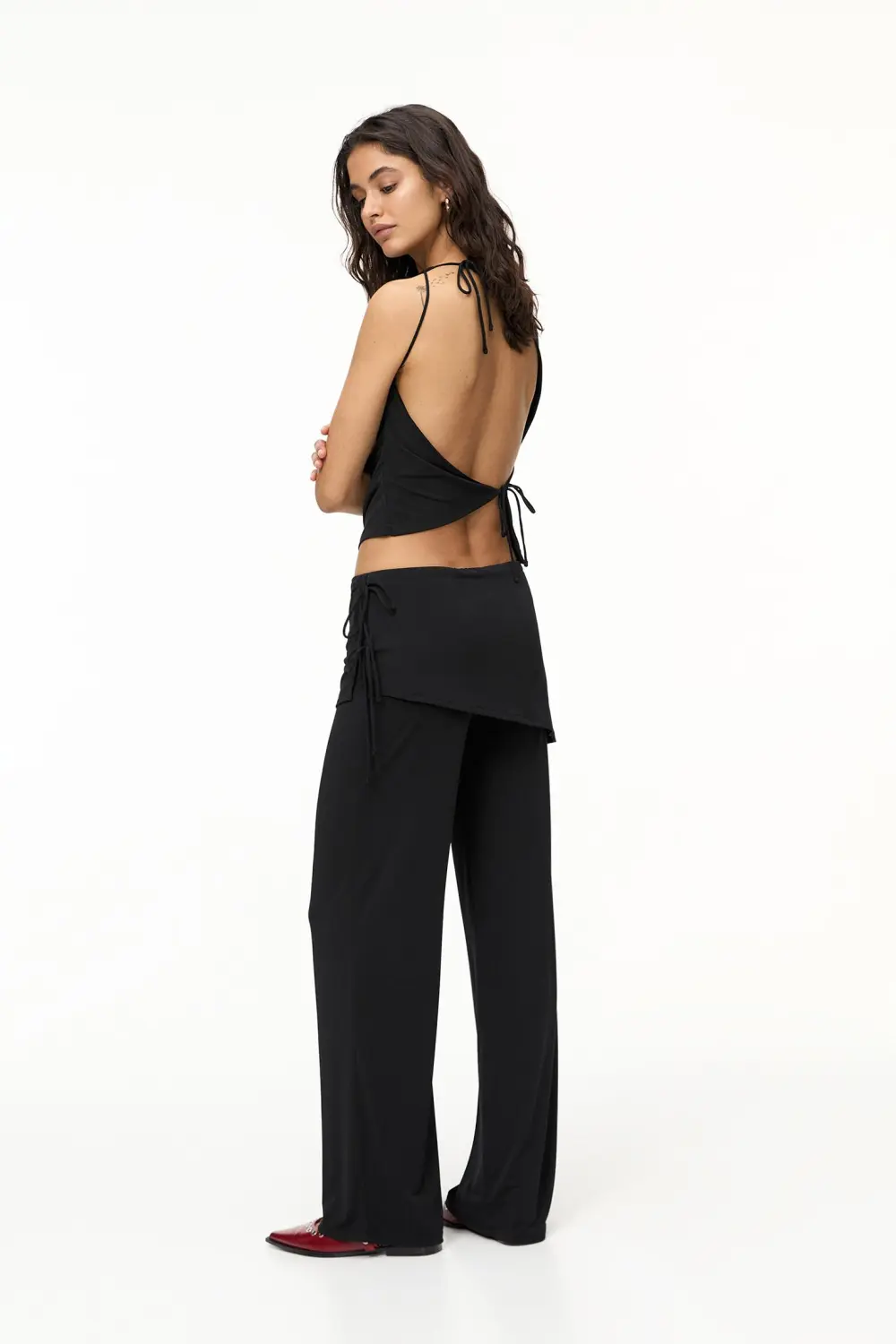 Asymmetric top with gathered ties