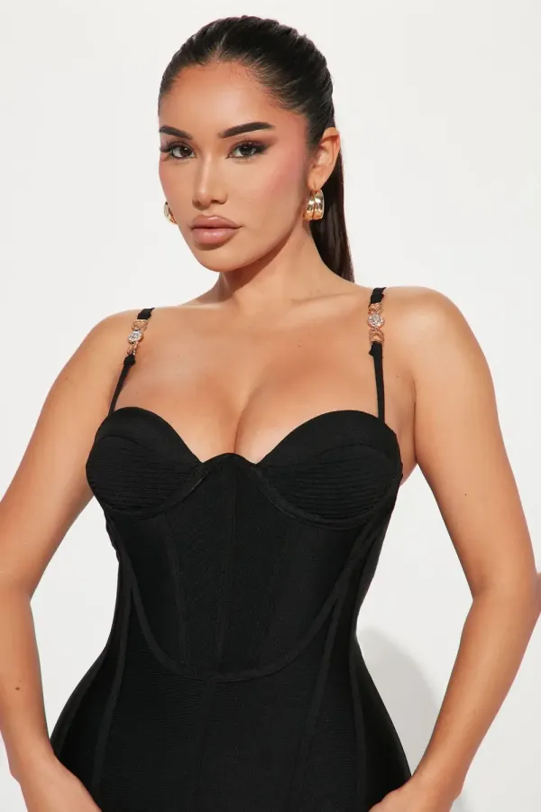 Victoria Bandage Midi Dress - Black