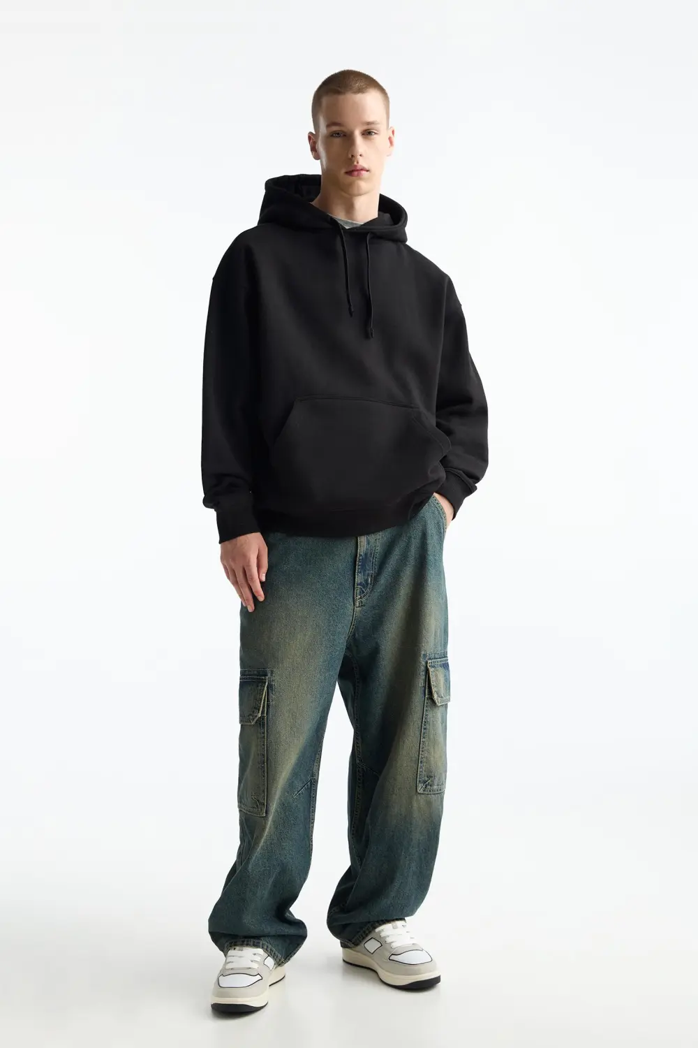 Sudadera básica capucha