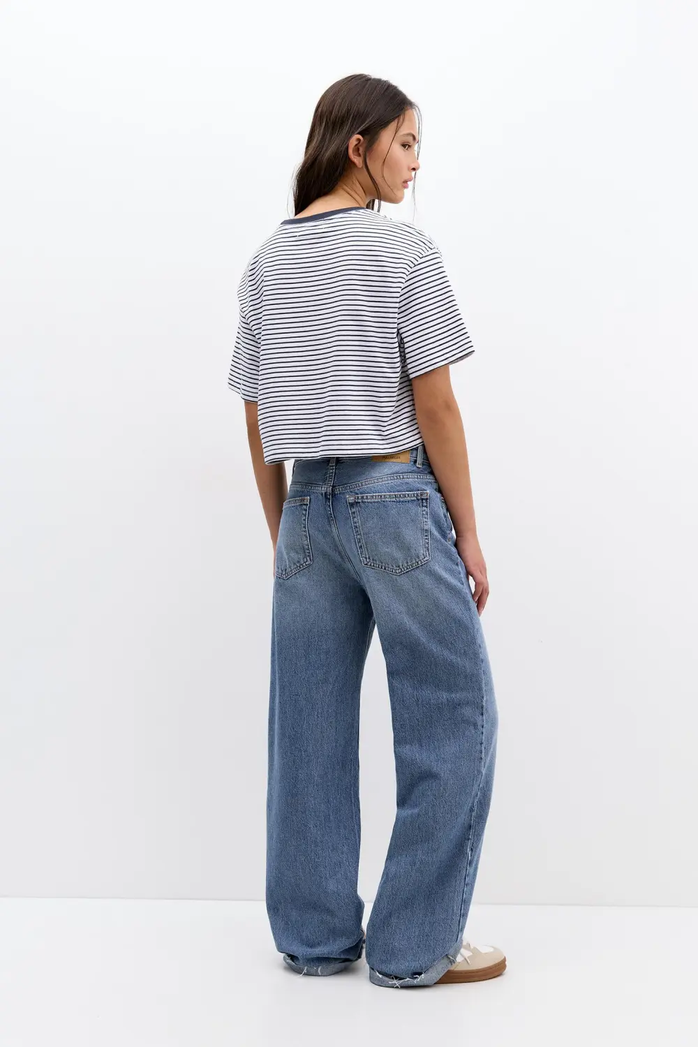Camiseta cropped manga corta
