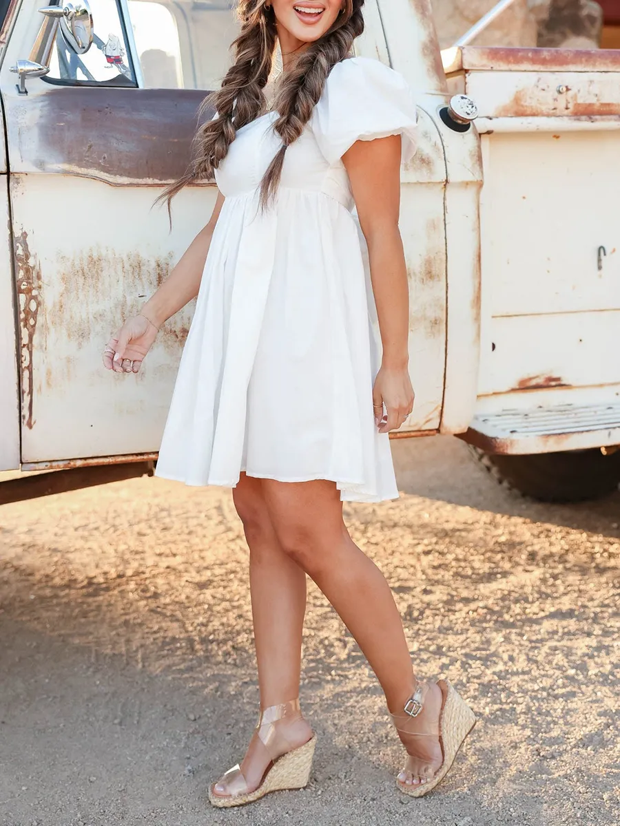 Bubble Sleeved Pleated Lace Up Dress