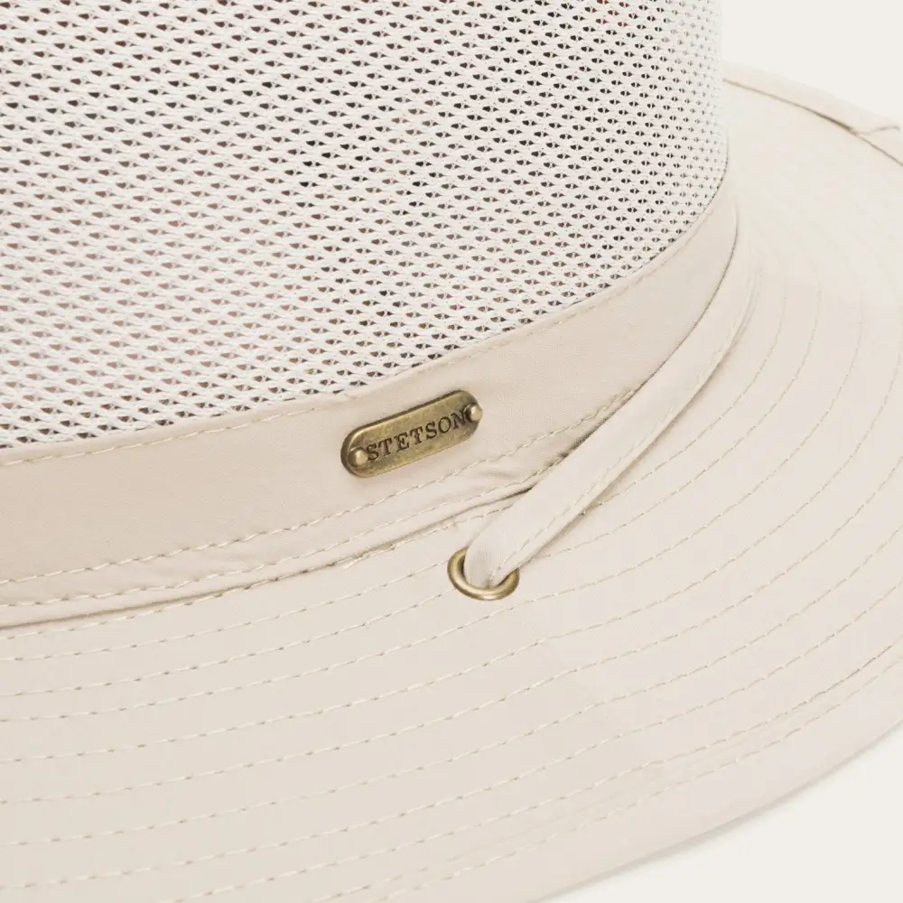 Berghund 'No Fly Zone' Mesh Hat