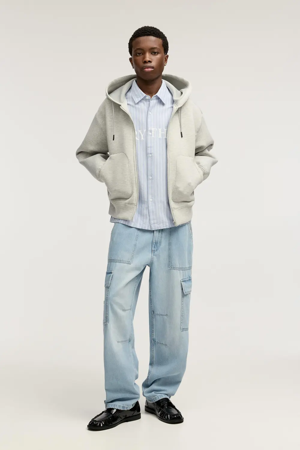 Straight-leg cargo jeans