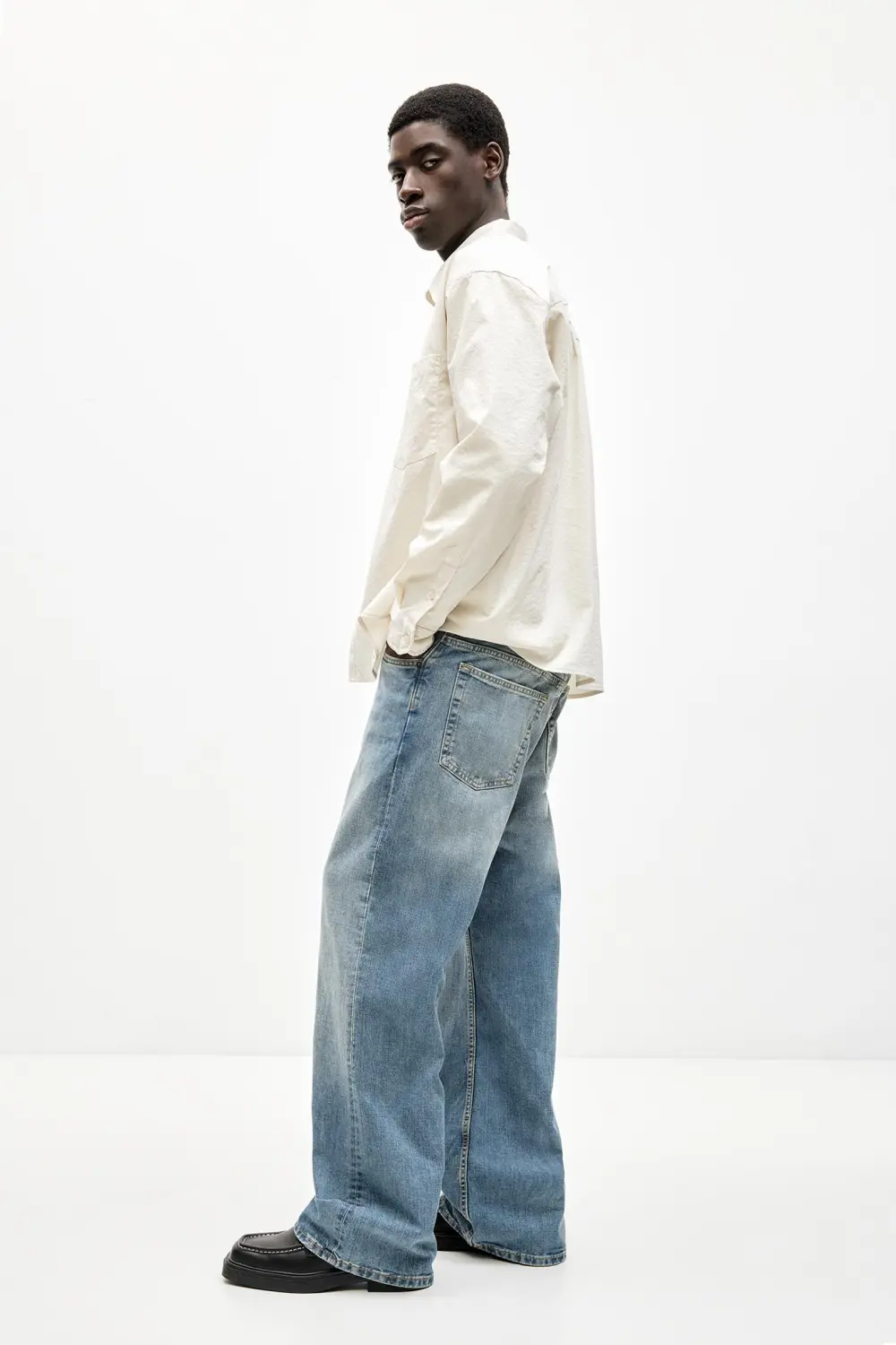 Loose flared jeans