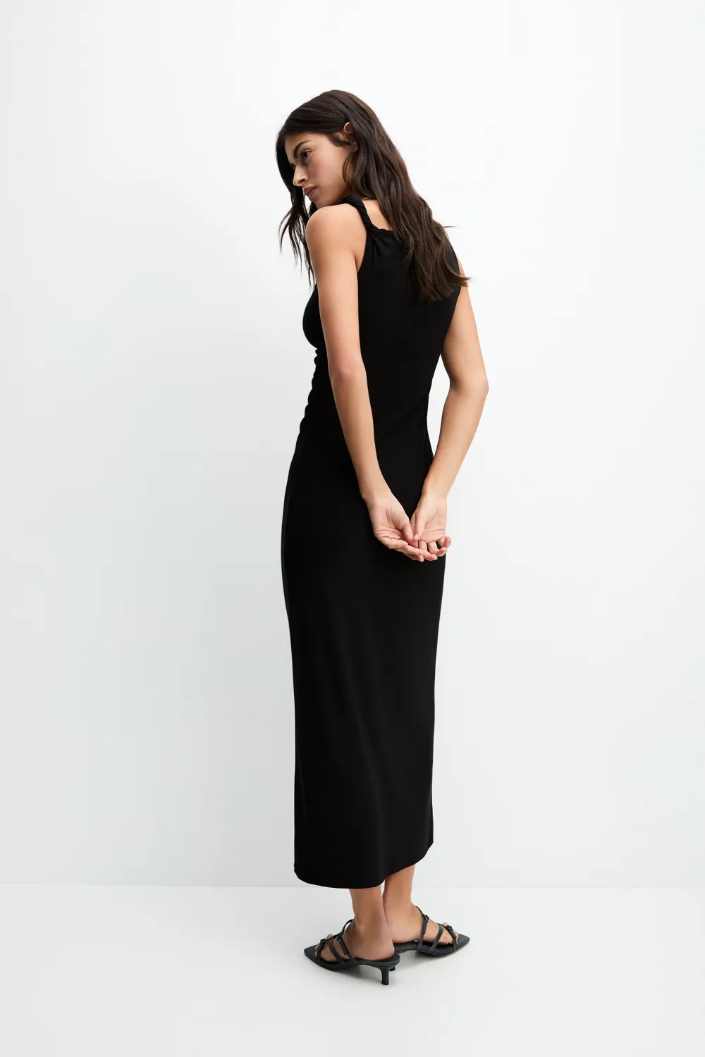 Vestido midi asimétrico frunces