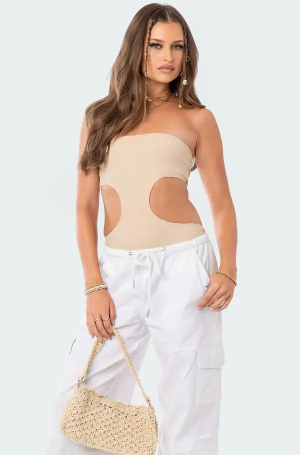 Vivie Ribbed Cut-Out Bodysuit