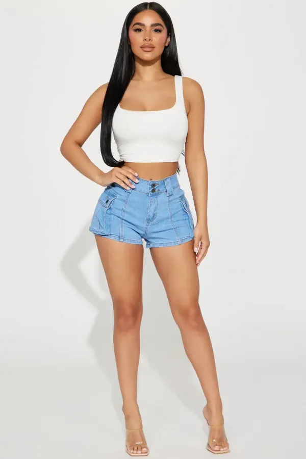 Main Character Stretch Cargo Denim Shorts - Light Wash