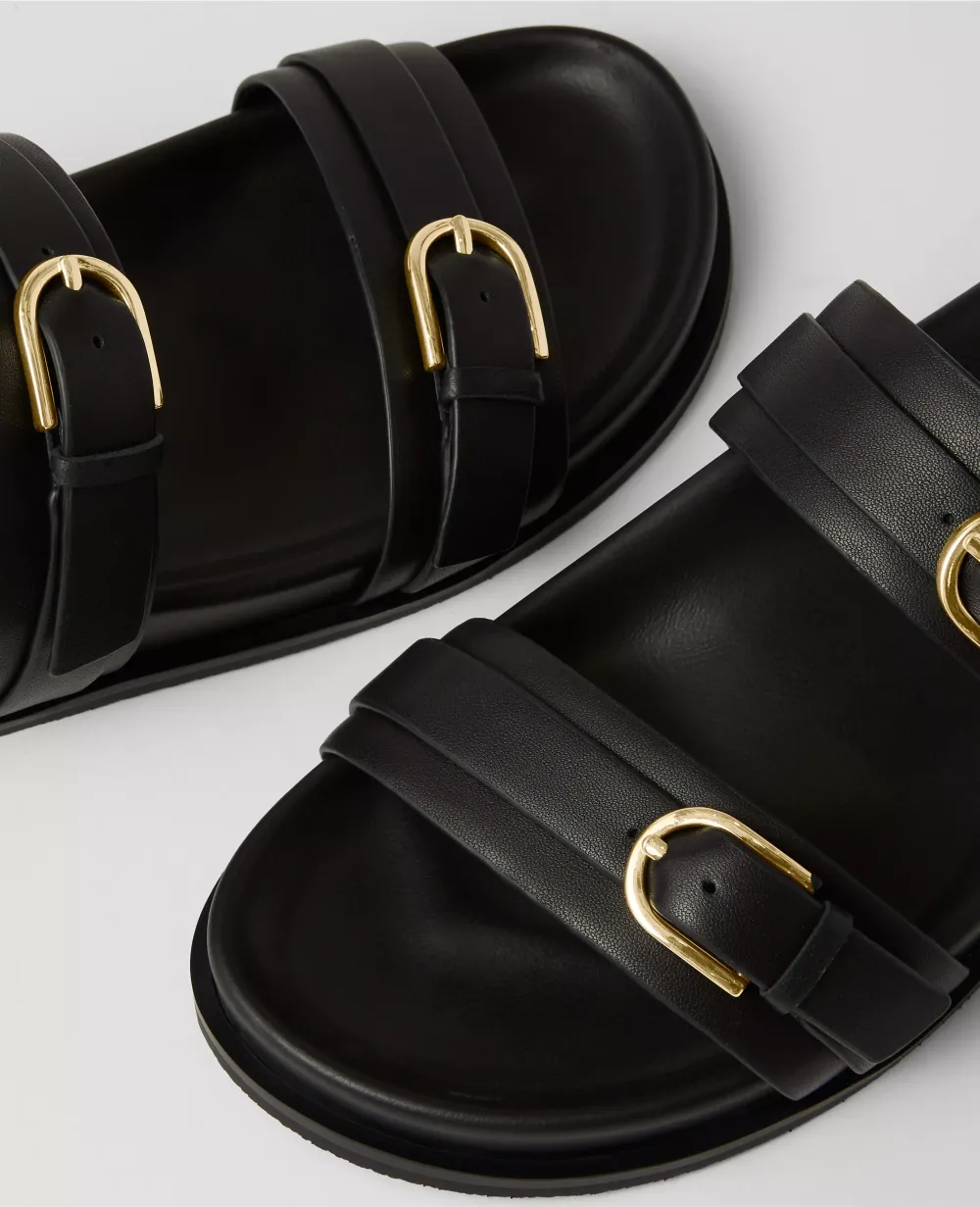 Weekend Collection Buckle Leather Sandals