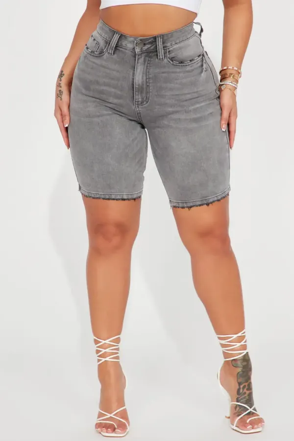On The List Deluxe Stretch Bermuda Shorts - Grey